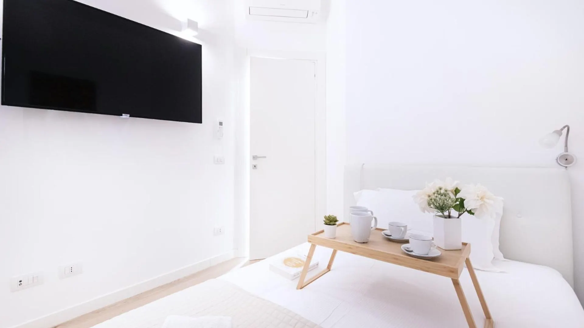 Appartamento Easylife - Stupendo Duplex In Zona Cadorna/Duomo Milano 0*,  Italia